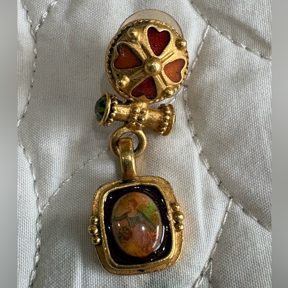 Vintage Gold and Red Dangle Earrings - Picture 2 of 3